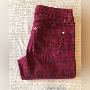 Women’s plaid maroon and black jeans size 7 low rise